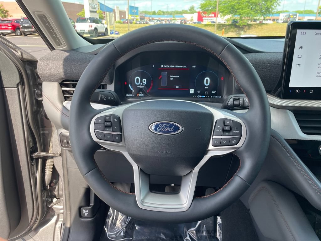 Certified 2025 Ford Explorer Active w/ Active Comfort Package AWD/4WD image 18