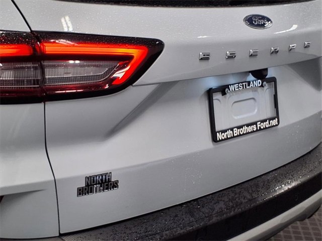 Certified 2025 Ford Escape SE w/ Class II Trailer Tow Package image 29
