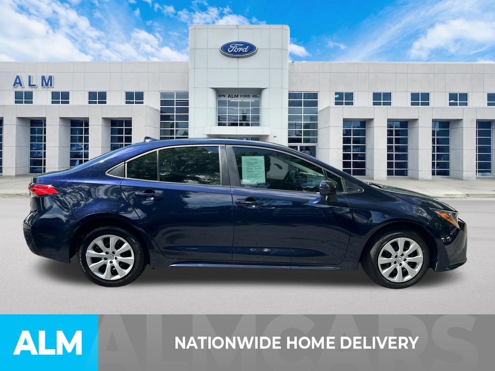 Used 2024 Toyota Corolla LE FWD image 4