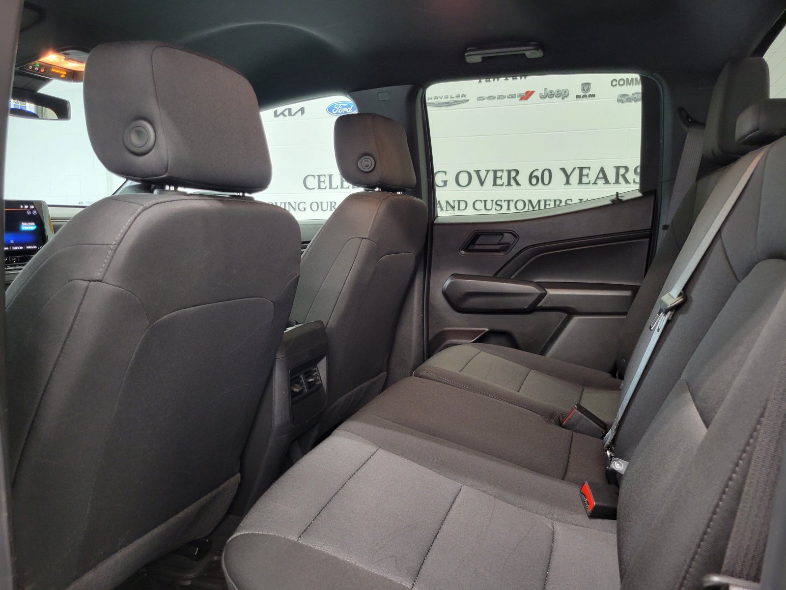 Used 2025 Chevrolet Colorado Trail Boss AWD/4WD image 24