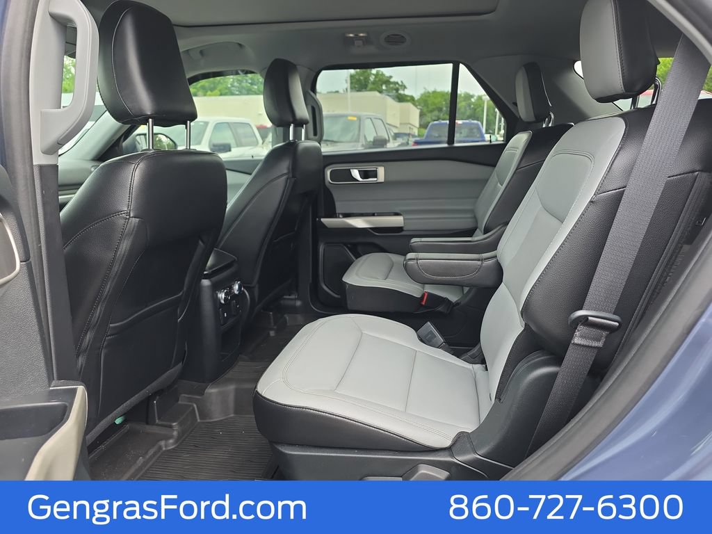 Certified 2021 Ford Explorer XLT w/ Equipment Group 202A AWD/4WD image 16