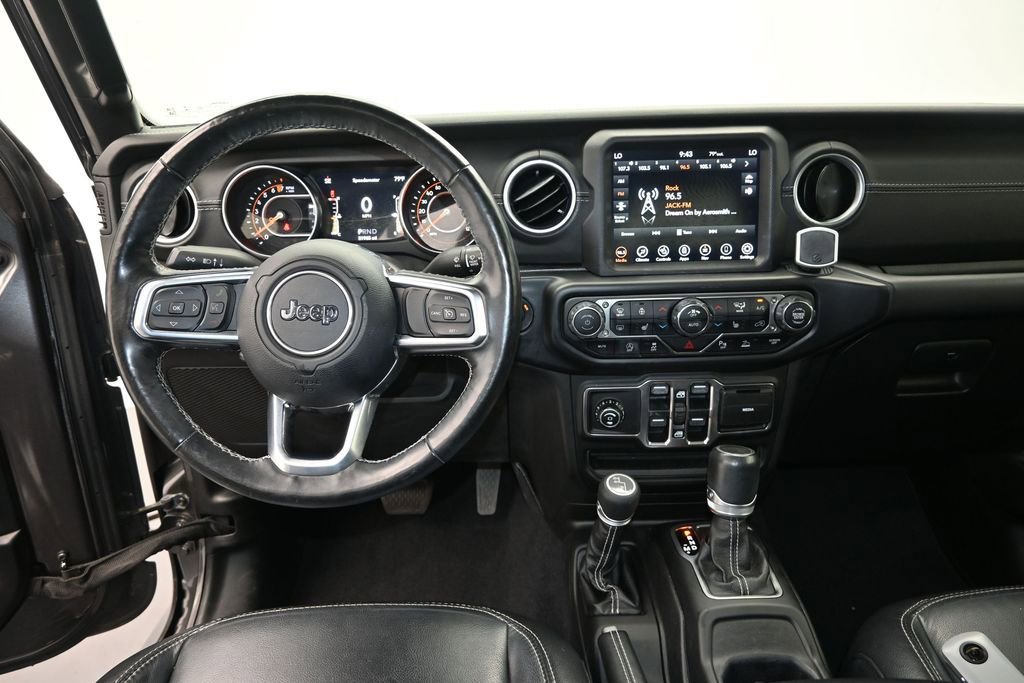 Used 2020 Jeep Gladiator Overland AWD/4WD image 15