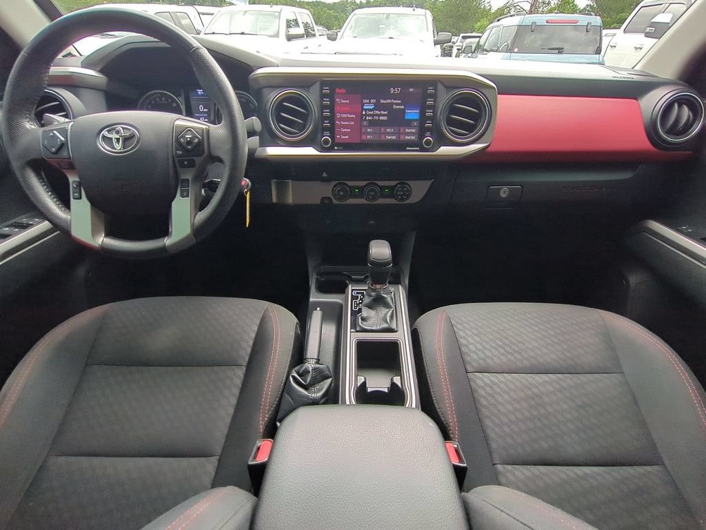 Used 2022 Toyota Tacoma SR5 RWD image 18