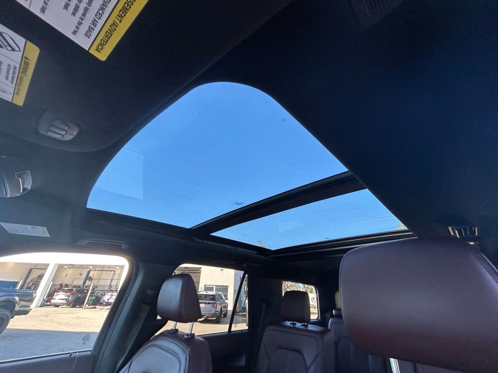 Certified 2022 Ford Expedition Limited image 11