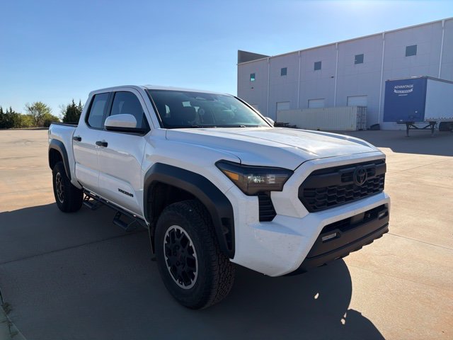 Used 2024 Toyota Tacoma TRD Off-Road AWD/4WD image 4