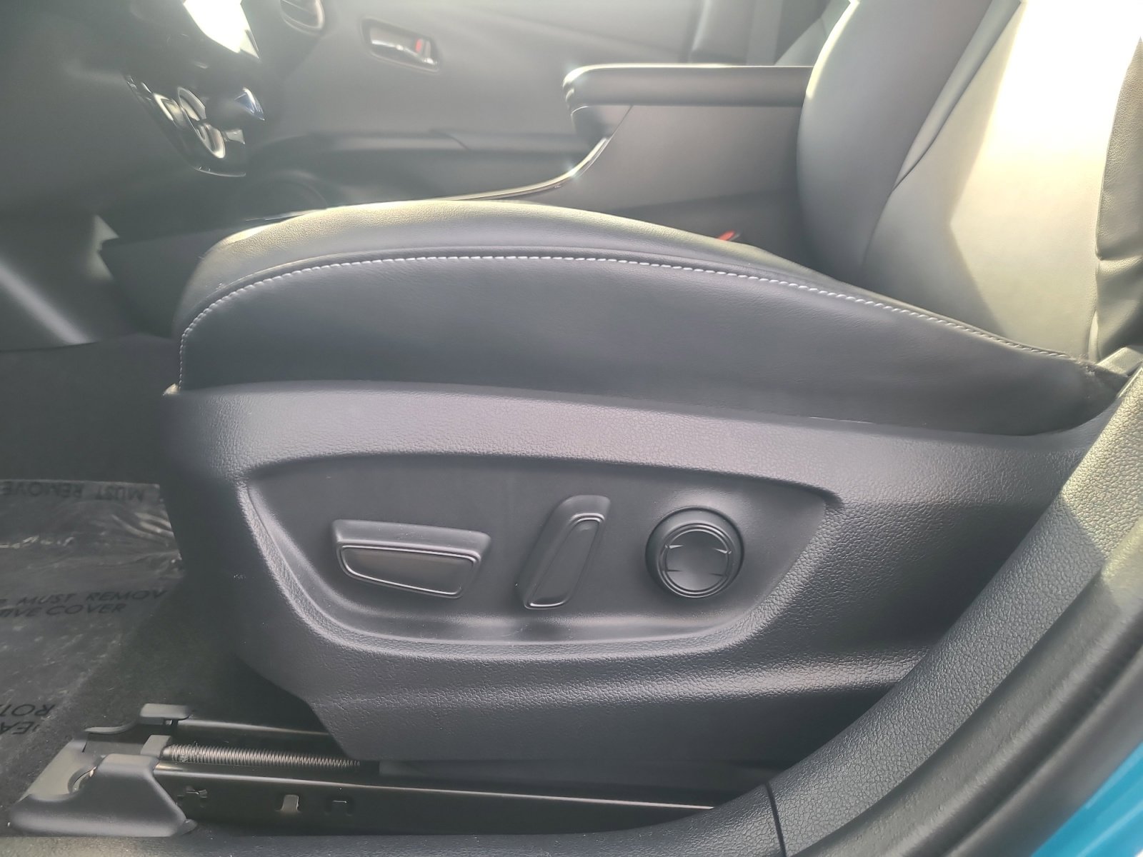 Used 2020 Toyota Prius Prime Limited image 14