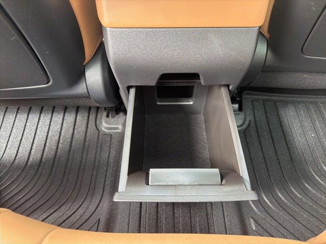 Used 2025 Hyundai Santa Fe Limited image 12