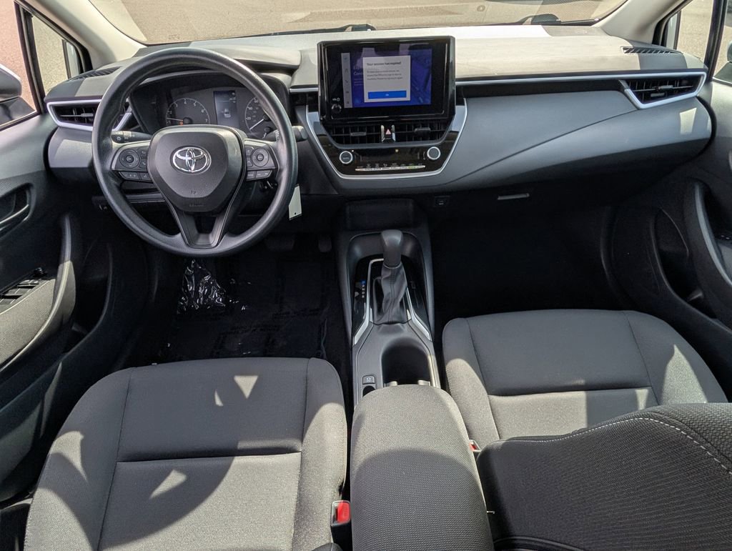 Used 2025 Toyota Corolla LE image 12