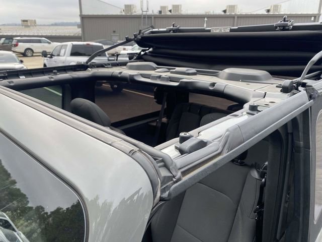 Used 2022 Jeep Wrangler Sport S image 16