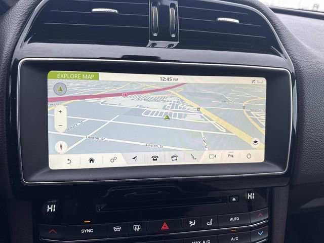 Used 2018 Jaguar F-PACE Prestige image 35