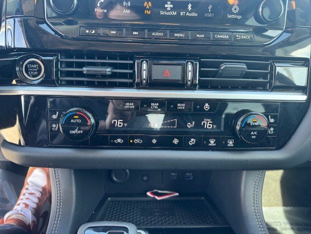 Used 2024 Nissan Pathfinder Platinum image 23