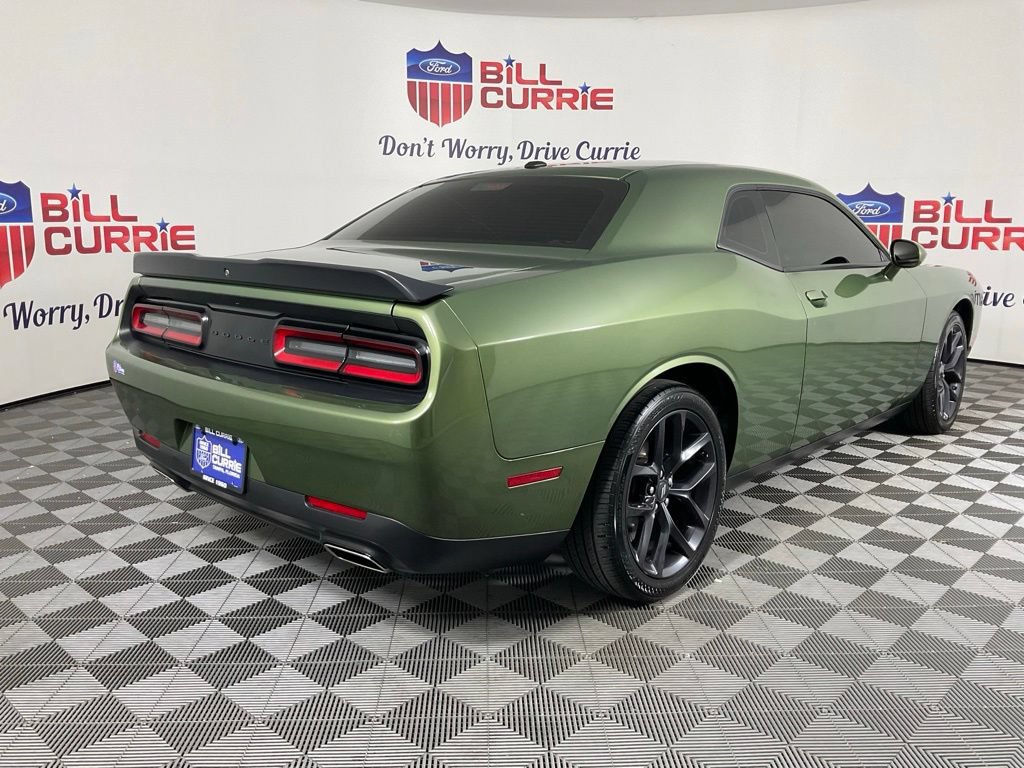Used 2022 Dodge Challenger SXT w/ Blacktop Package RWD image 3