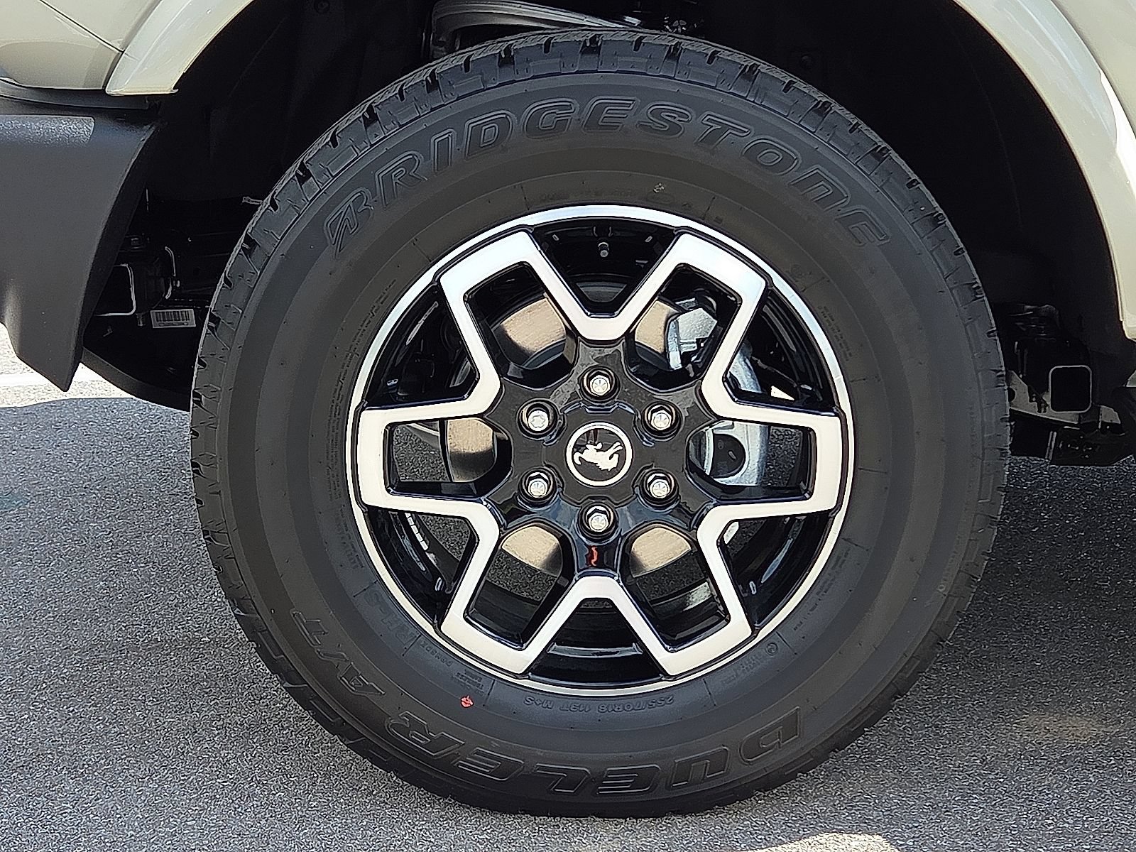Certified 2025 Ford Bronco Outer Banks AWD/4WD image 7