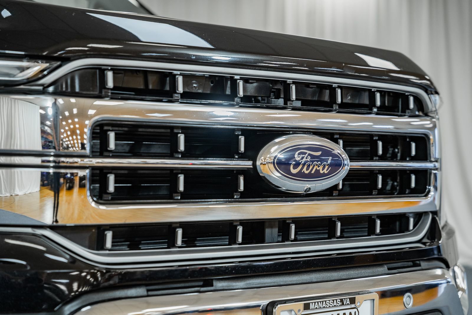 Certified 2022 Ford F150 Lariat w/ Equipment Group 502A High image 7