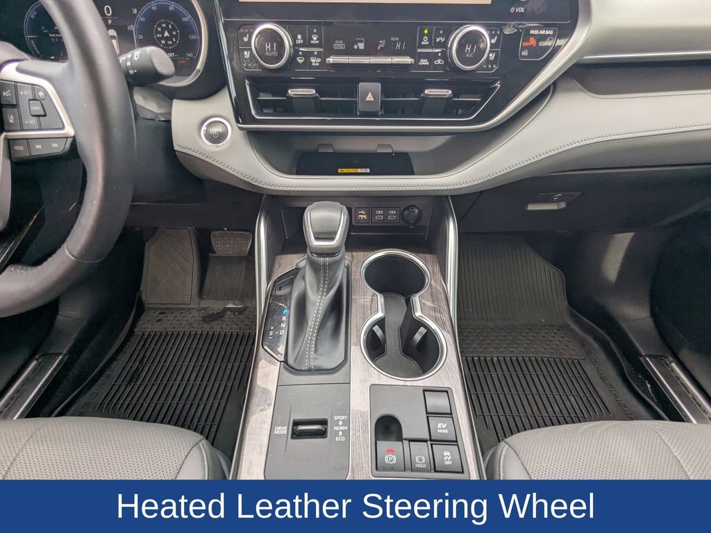 Used 2023 Toyota Highlander Platinum image 25