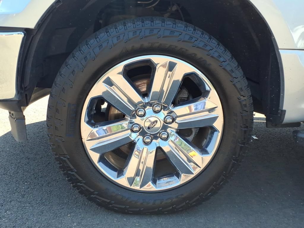 Certified 2019 Ford F150 XLT w/ Equipment Group 302A Luxury AWD/4WD image 11