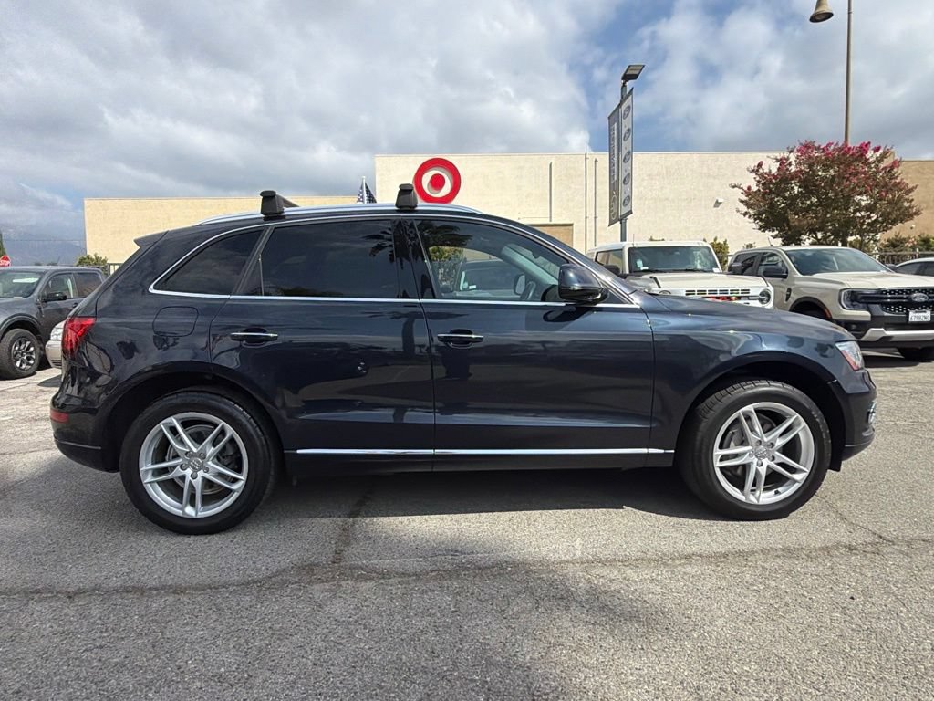 Used 2017 Audi Q5 2.0T Premium Plus w/ Technology Package AWD/4WD image 11