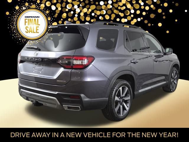Used 2025 Honda Pilot Touring image 3
