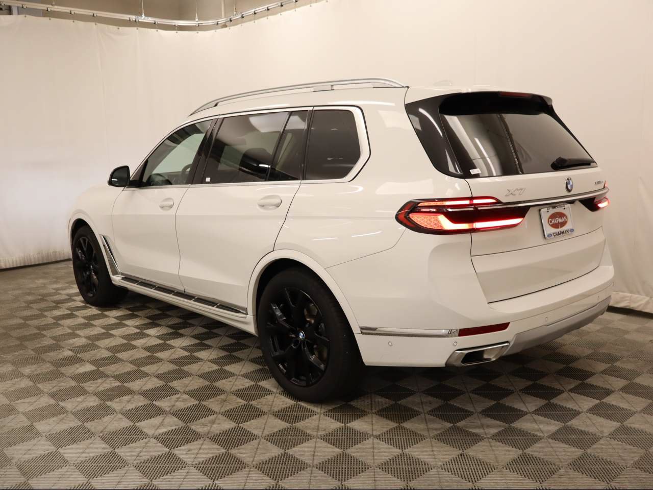 Used 2026 BMW X7 xDrive40i AWD/4WD image 3
