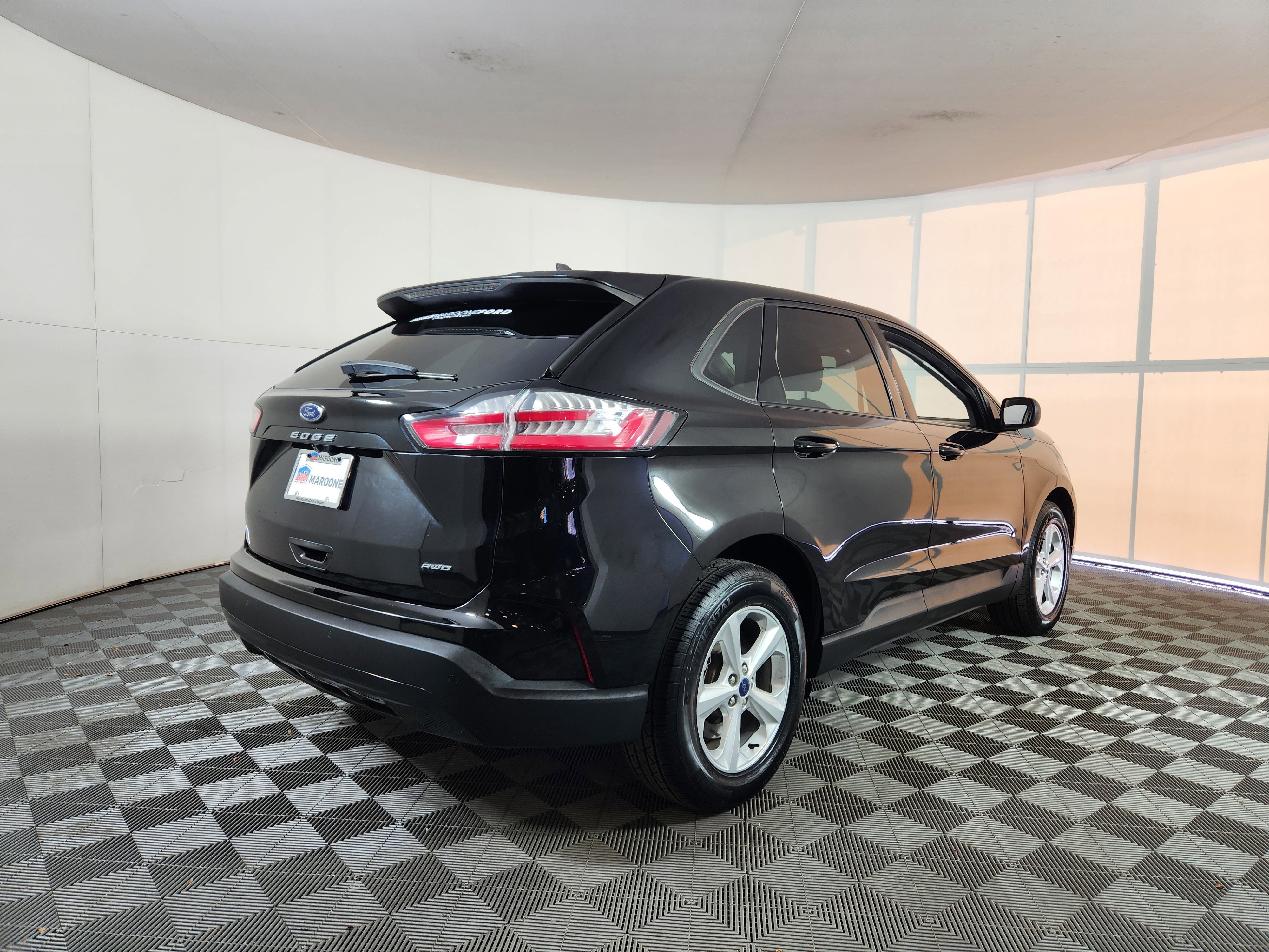 Certified 2021 Ford Edge SE image 5