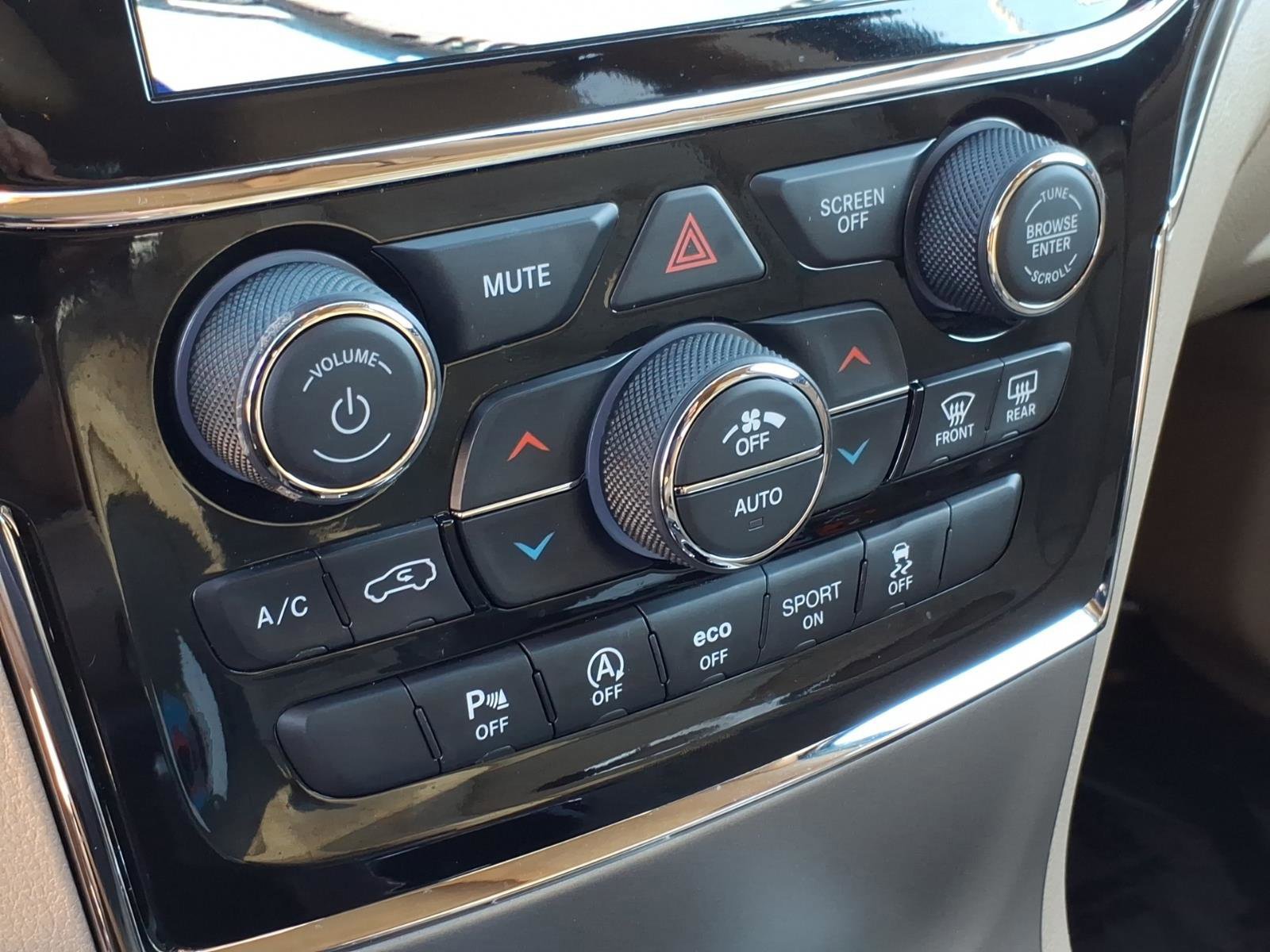 Used 2021 Jeep Grand Cherokee Limited image 23