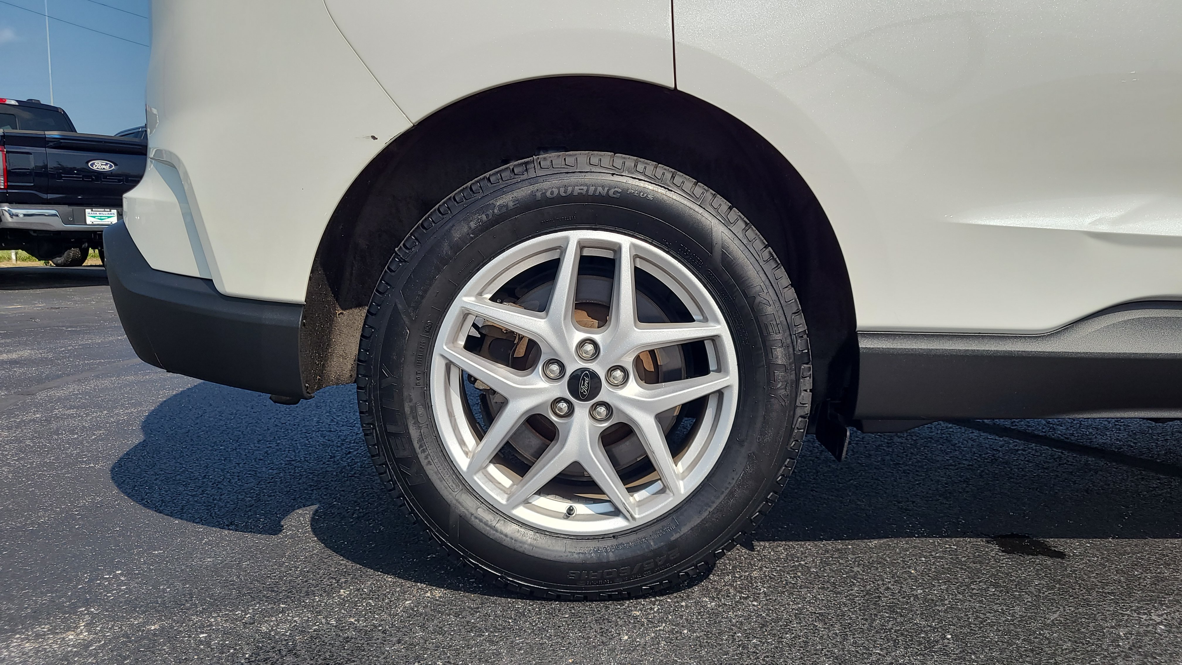 Certified 2023 Ford Edge SEL w/ Convenience Package AWD/4WD image 11