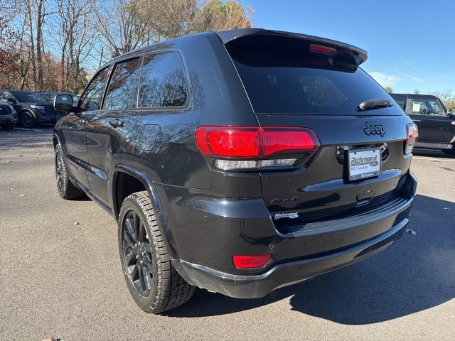 Used 2021 Jeep Grand Cherokee Laredo X image 3