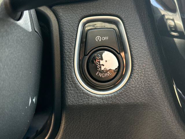 Used 2018 BMW 320i Sedan RWD image 18