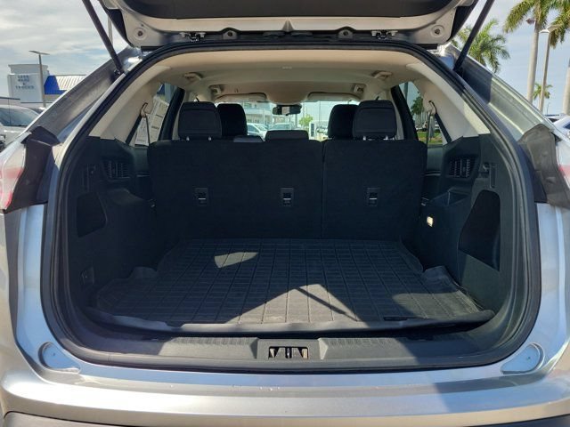Certified 2020 Ford Edge SE FWD image 10