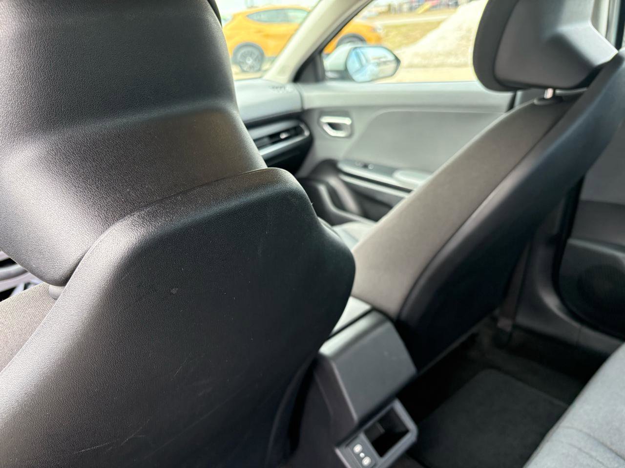 Used 2025 Kia K4 FWD image 33