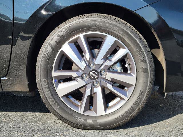 Used 2025 Nissan Versa SV image 10