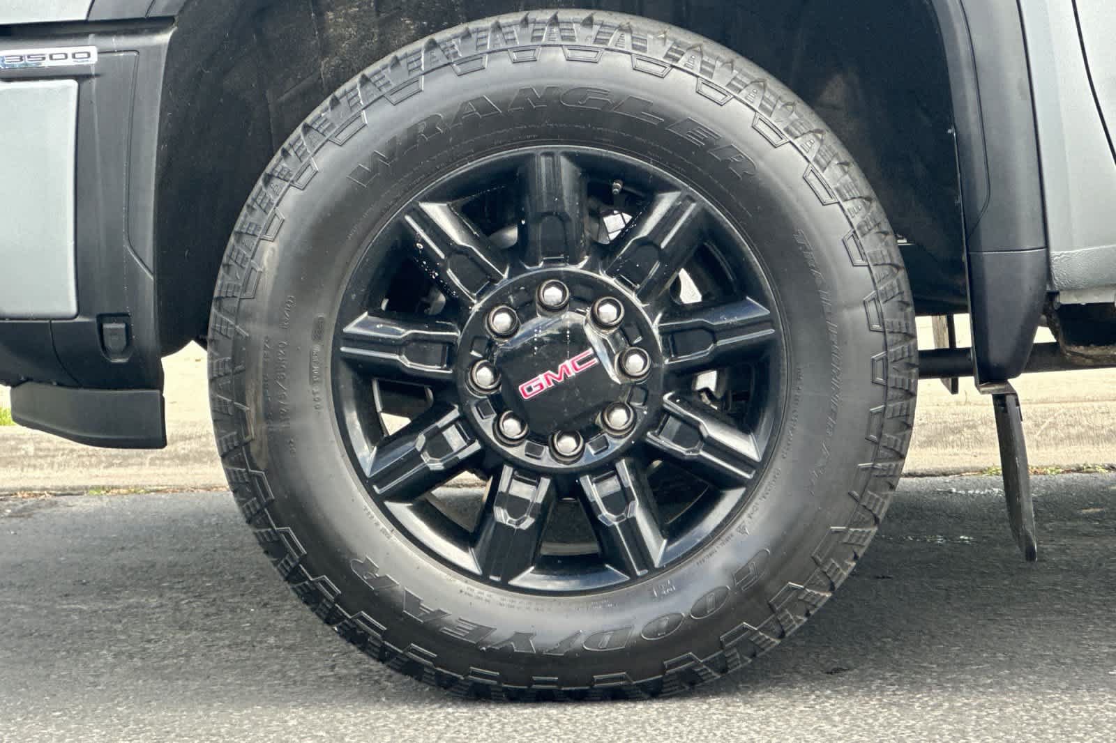 Used 2026 GMC Sierra 3500 AT4 AWD/4WD image 25