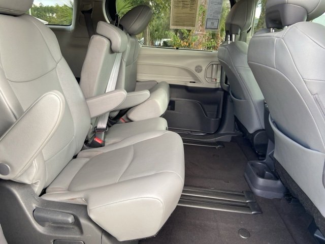 Used 2024 Toyota Sienna XLE image 15