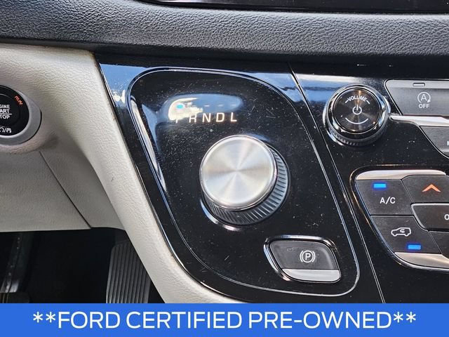 Used 2022 Chrysler Voyager LX FWD image 27