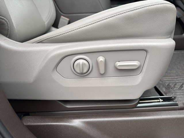 Used 2022 Chevrolet Silverado 1500 LTZ w/ LTZ Premium Package image 28