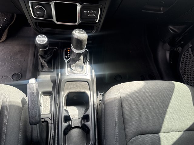 Used 2023 Jeep Wrangler Sport AWD/4WD image 16