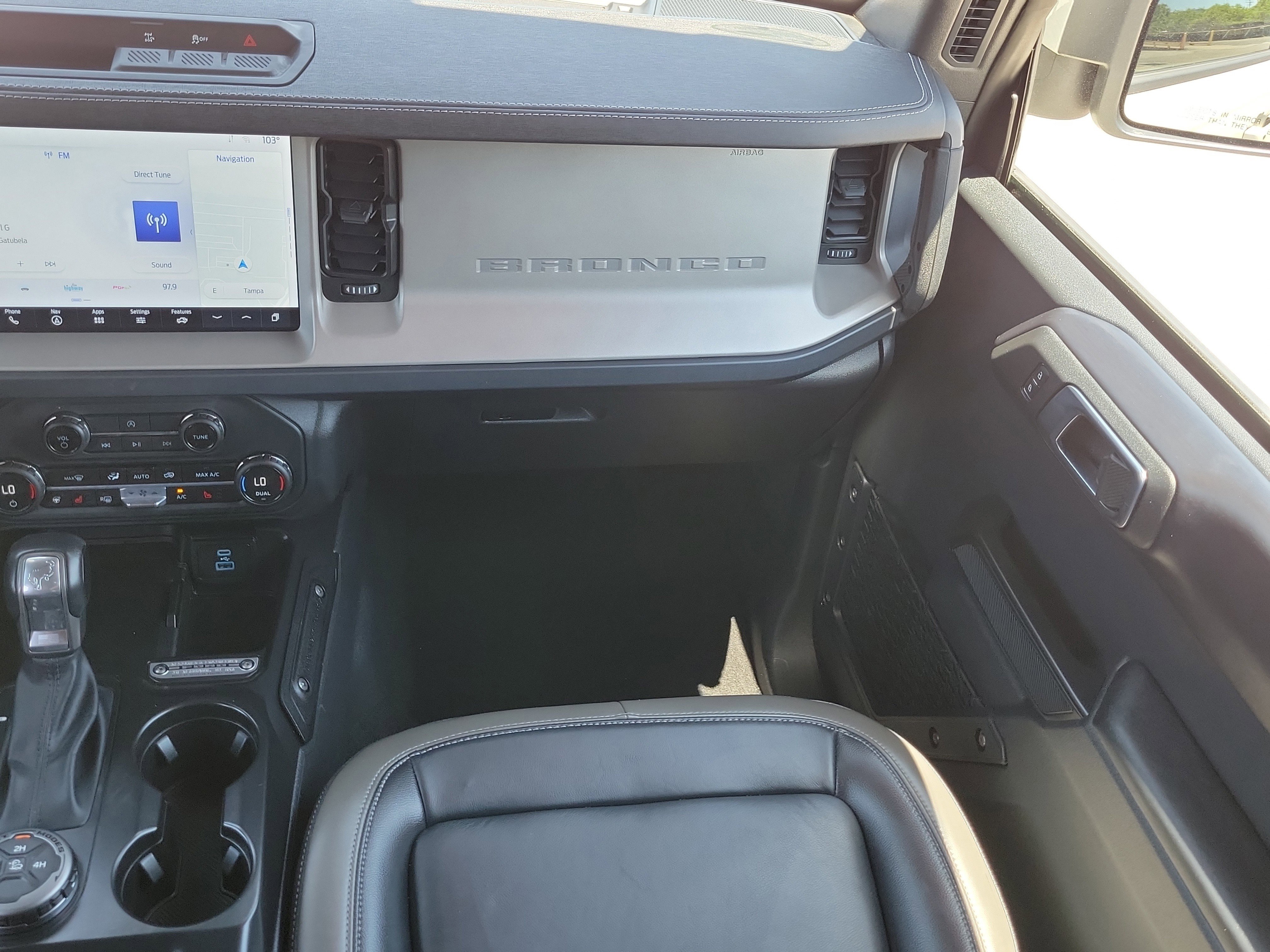 Certified 2025 Ford Bronco Outer Banks AWD/4WD image 13