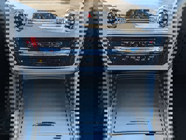 Certified 2022 Ford Explorer XLT w/ Equipment Group 202A image 29