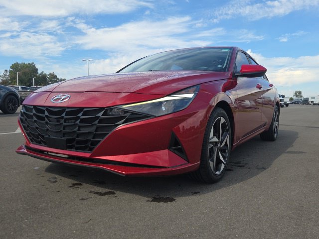 Used 2023 Hyundai Elantra SEL w/ Convenience Package FWD image 2