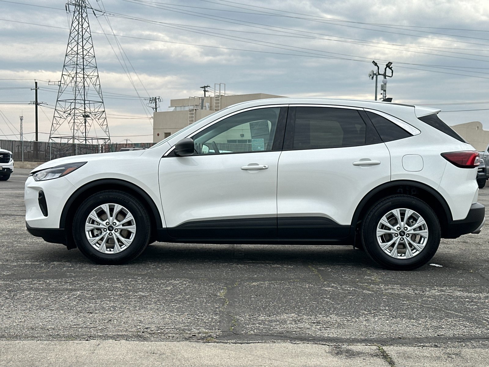 Certified 2023 Ford Escape Active image 2