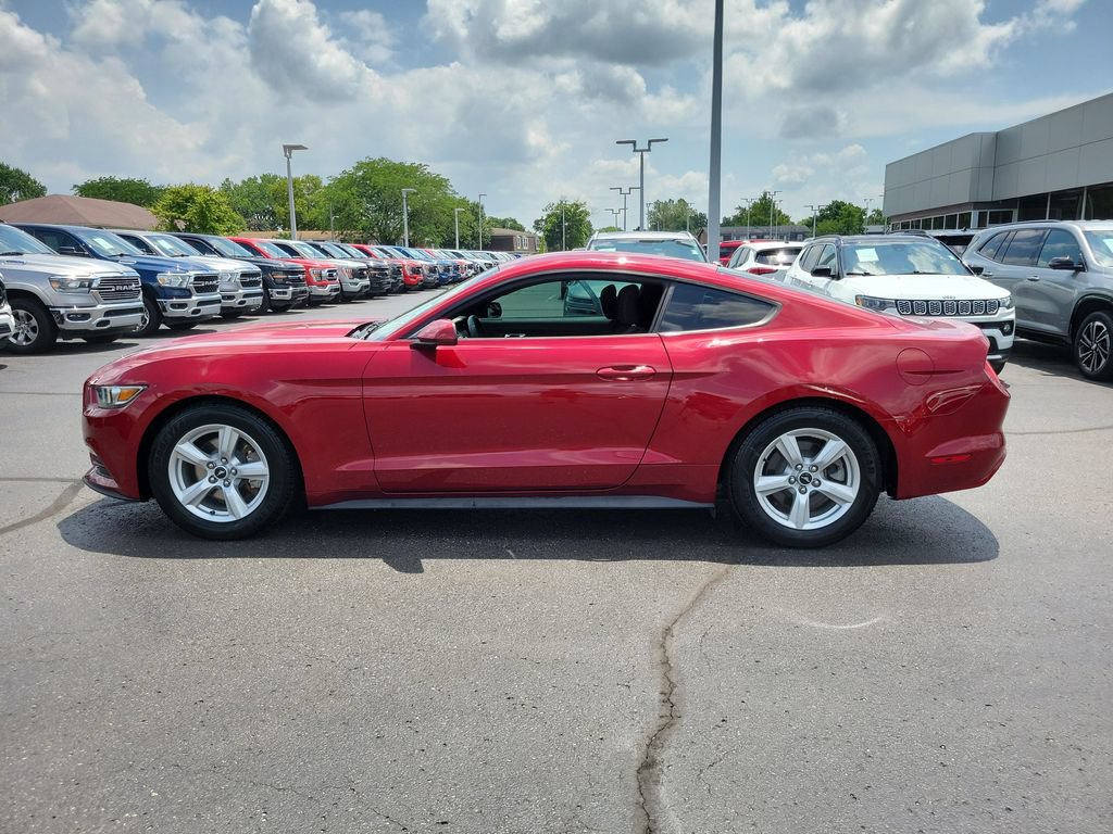 Certified 2017 Ford Mustang Coupe RWD image 7