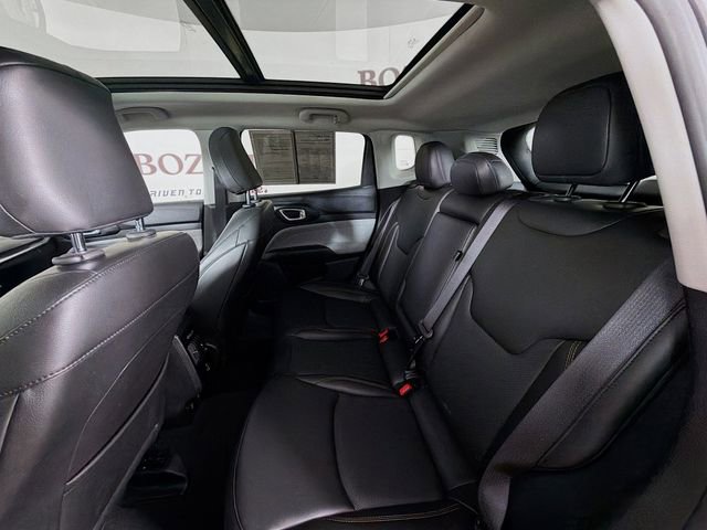 Used 2022 Jeep Compass Latitude w/ Sun and Sound Group AWD/4WD image 30