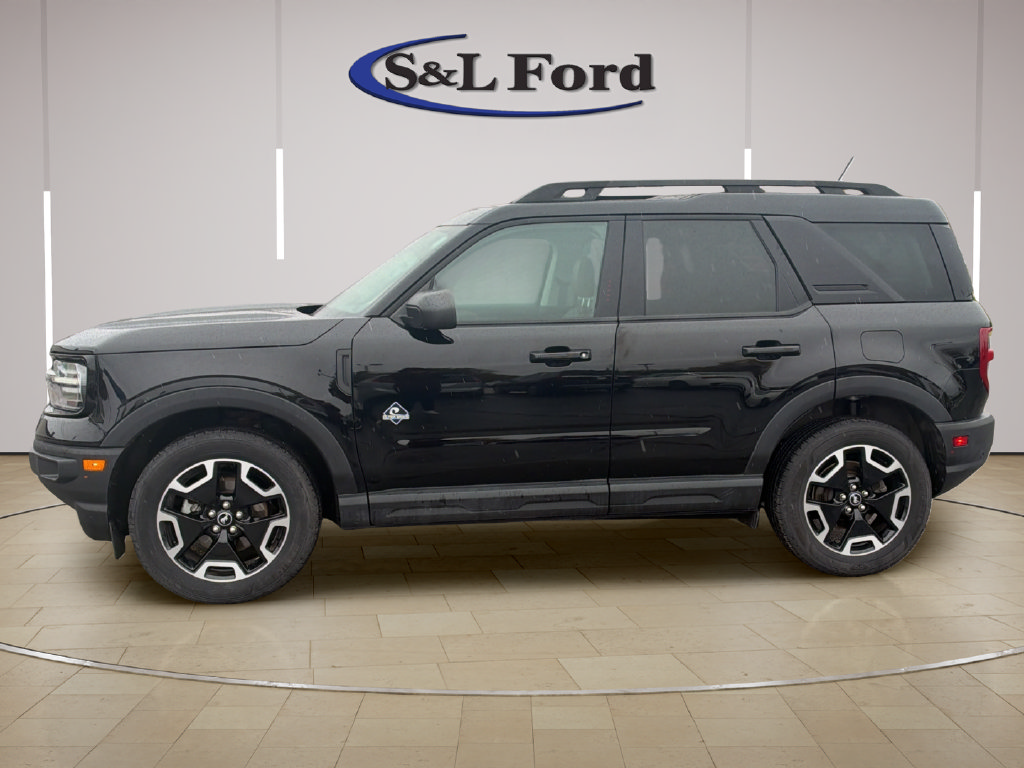 Certified 2023 Ford Bronco Sport Outer Banks w/ Tech Package AWD/4WD image 3