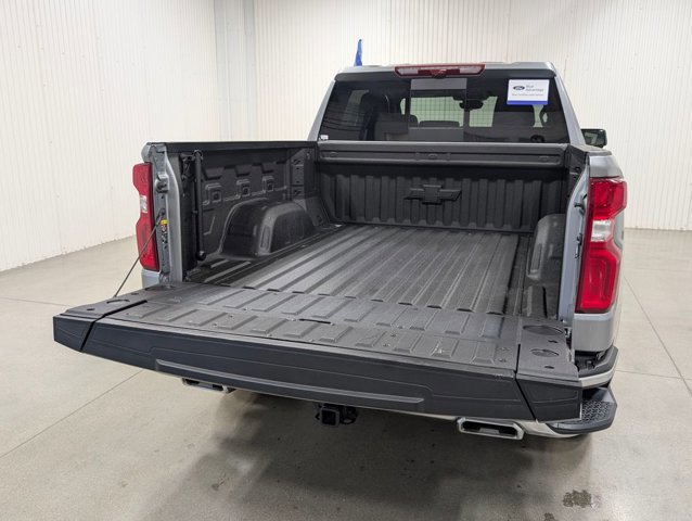 Used 2025 Chevrolet Silverado 1500 LTZ AWD/4WD image 22