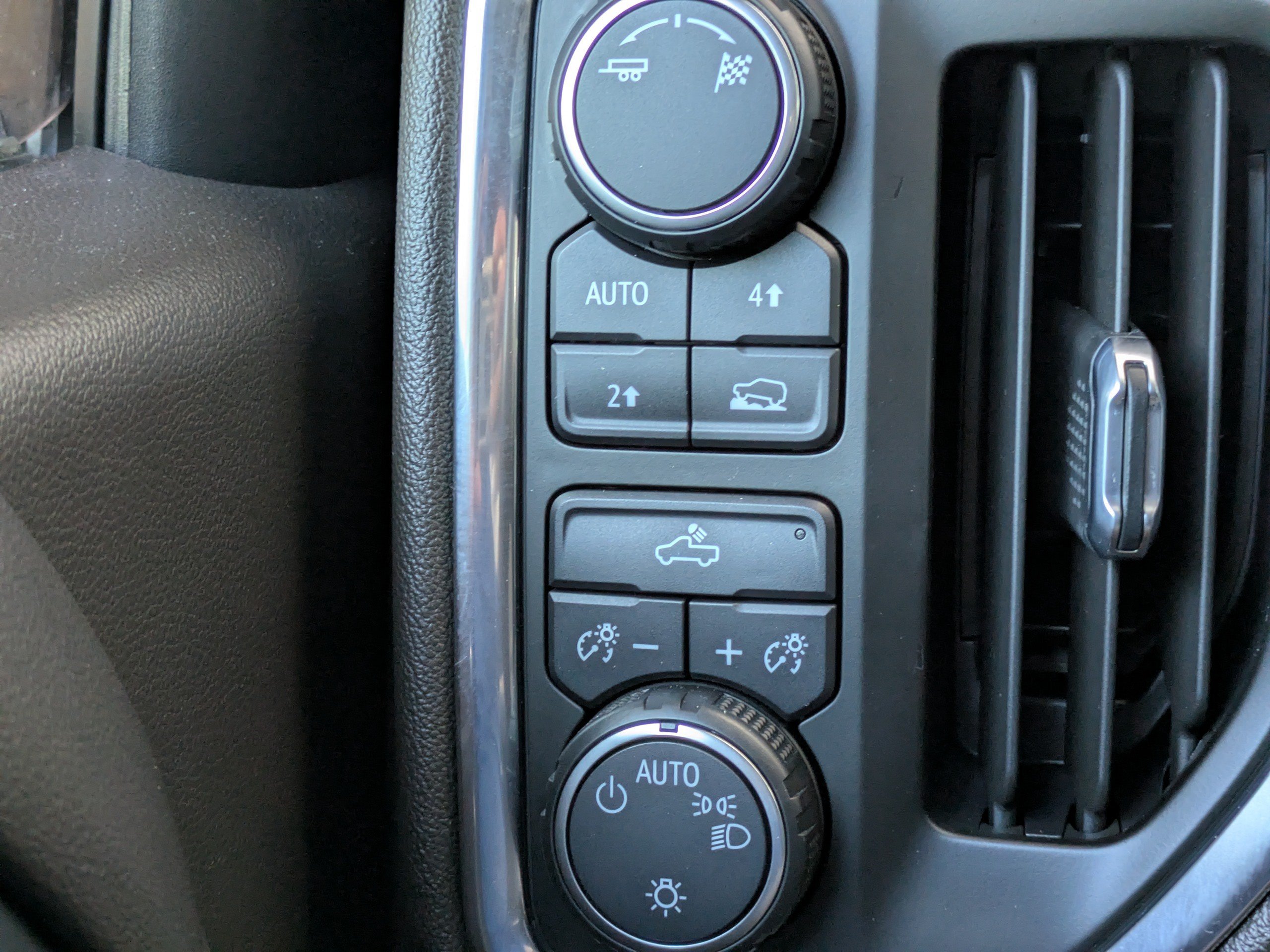 Used 2019 Chevrolet Silverado 1500 LT w/ All-Star Edition AWD/4WD image 25