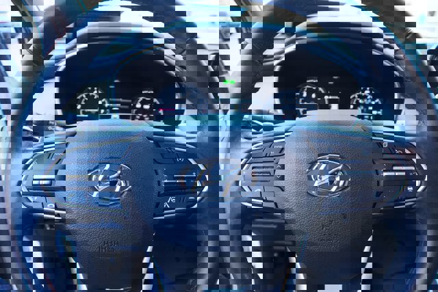 Used 2023 Hyundai Santa Fe SEL image 21