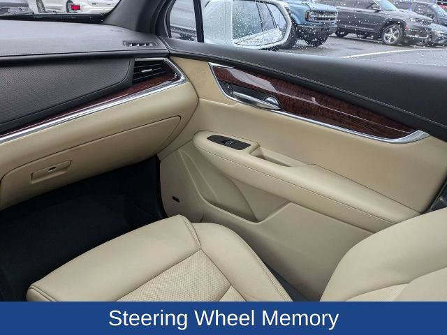 Used 2017 Cadillac XT5 Luxury w/ Driver Awareness Package FWD image 20