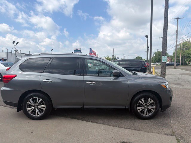 Used 2019 Nissan Pathfinder S AWD/4WD image 8