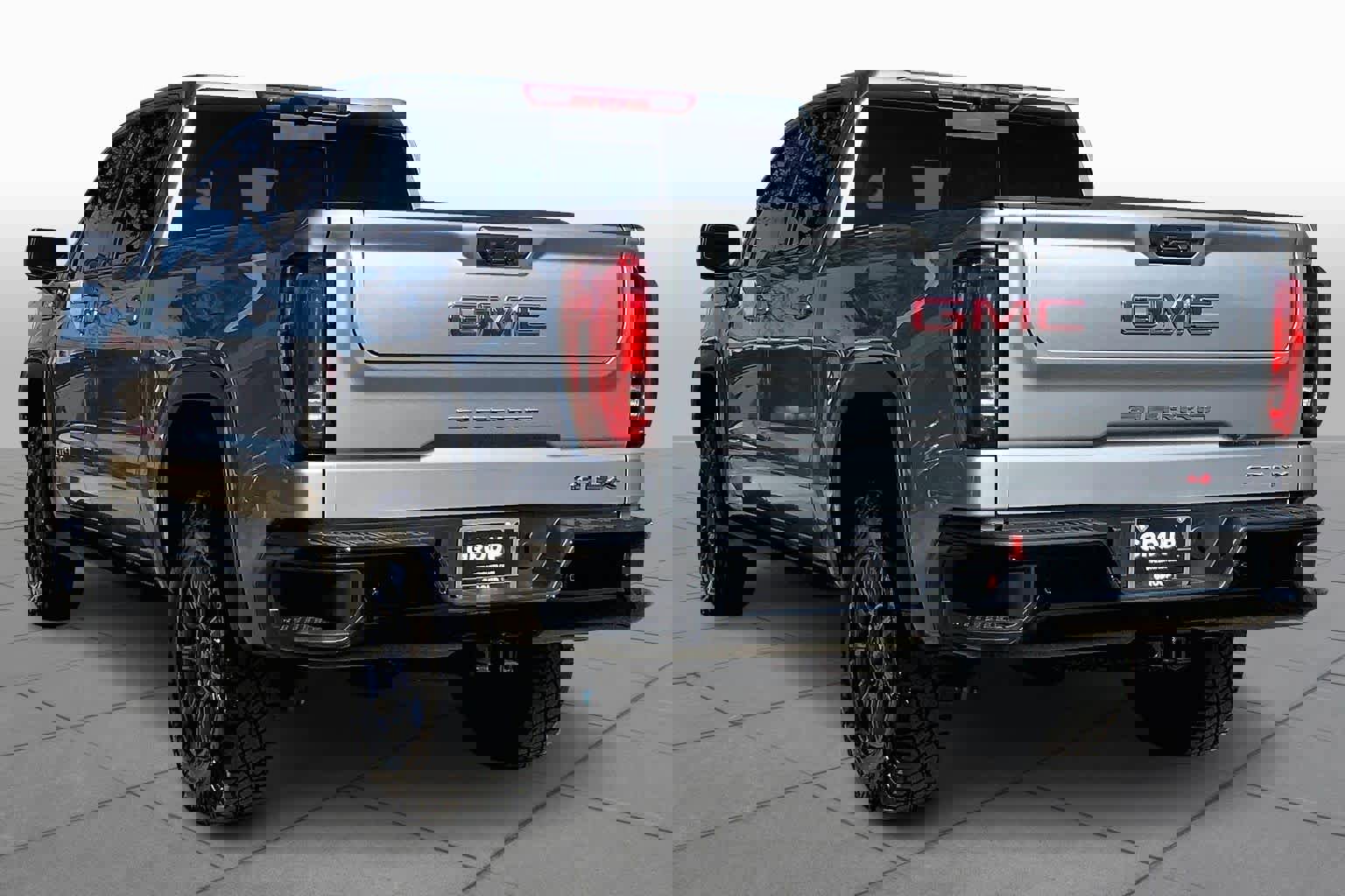 Used 2025 GMC Sierra 1500 AT4X image 11