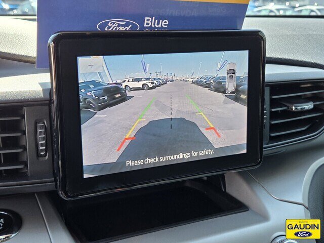 Certified 2024 Ford Explorer XLT RWD image 22